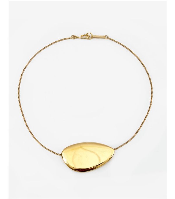 C/Collar corto pieza asimétrica